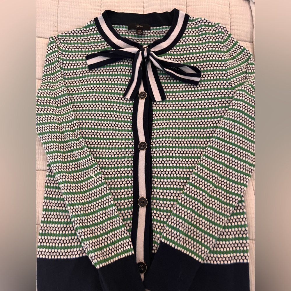 Green and White Patterned Cardigan with Bow